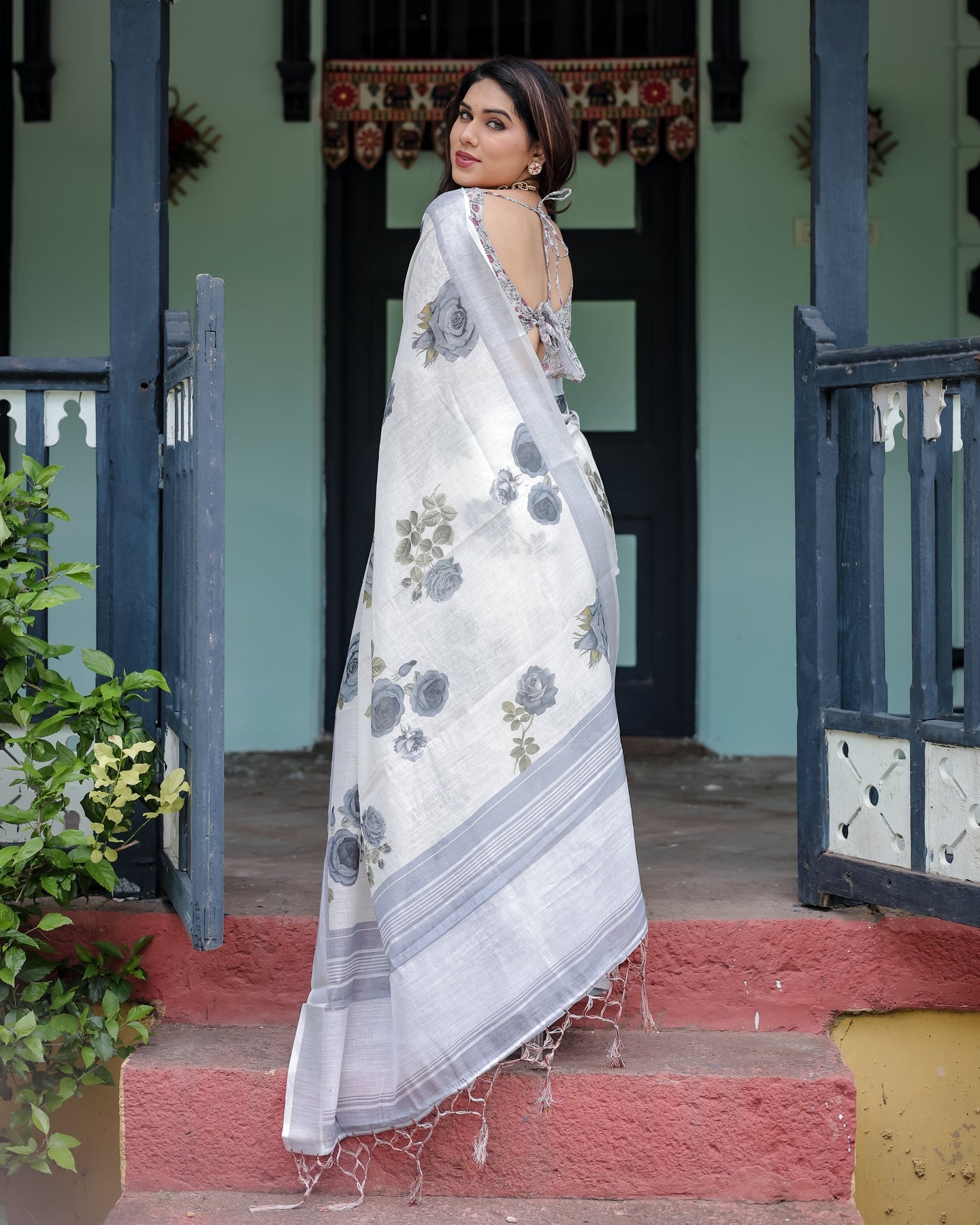 Luxury Ivory Floral Linen Saree | Shaadigruh SD1009