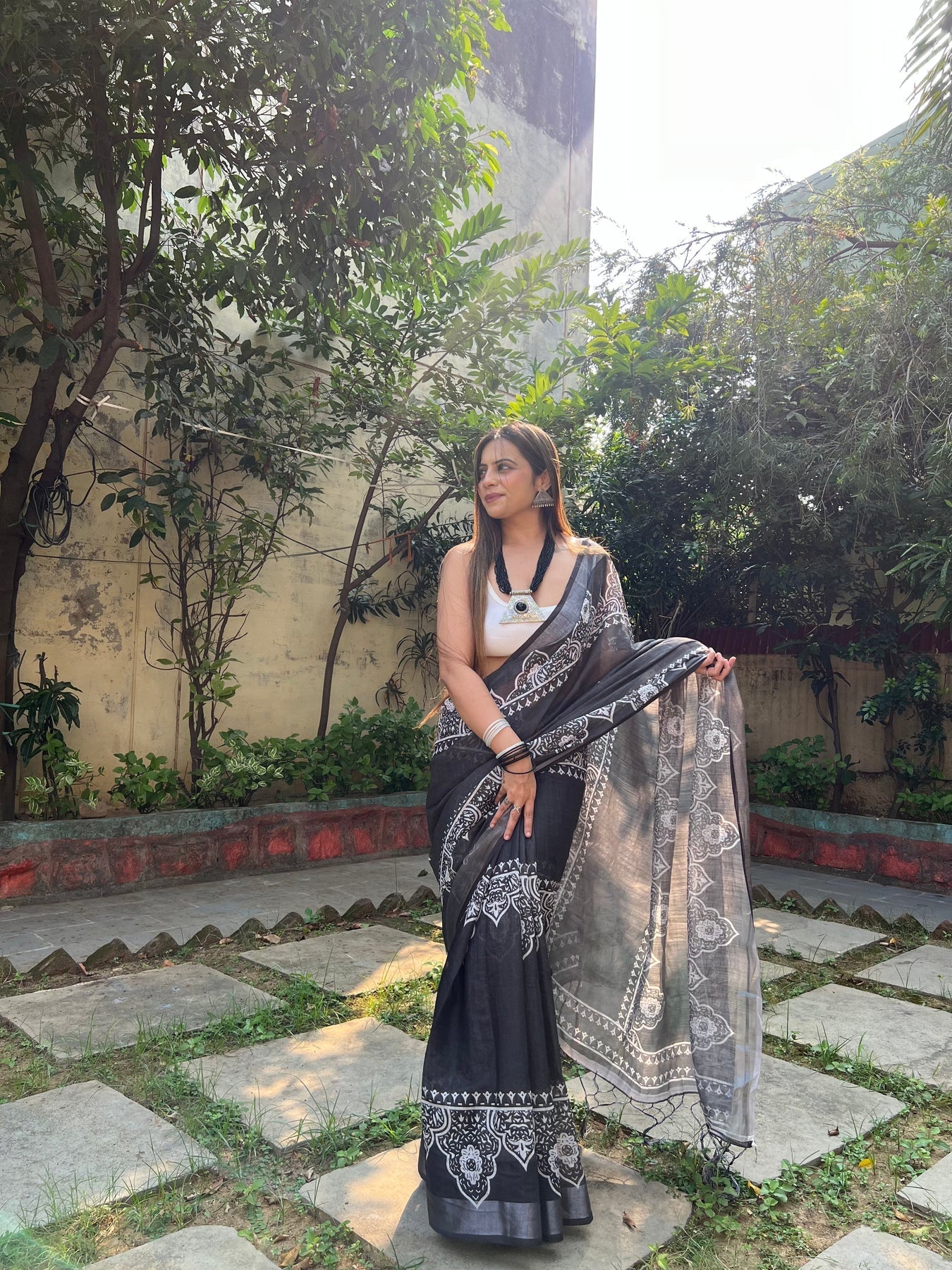 Charcoal Black Printed Linen Saree | Shaadigruh SD1038