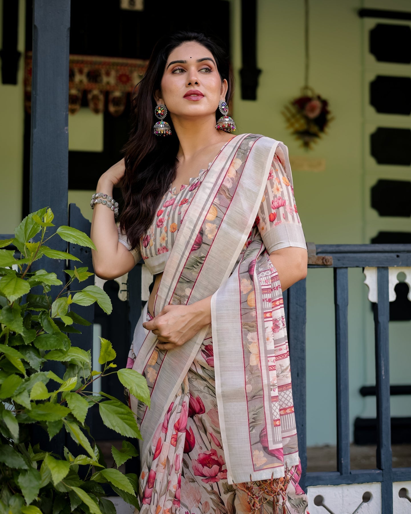 Floral Ivory Linen Saree | Shaadigruh SD1044