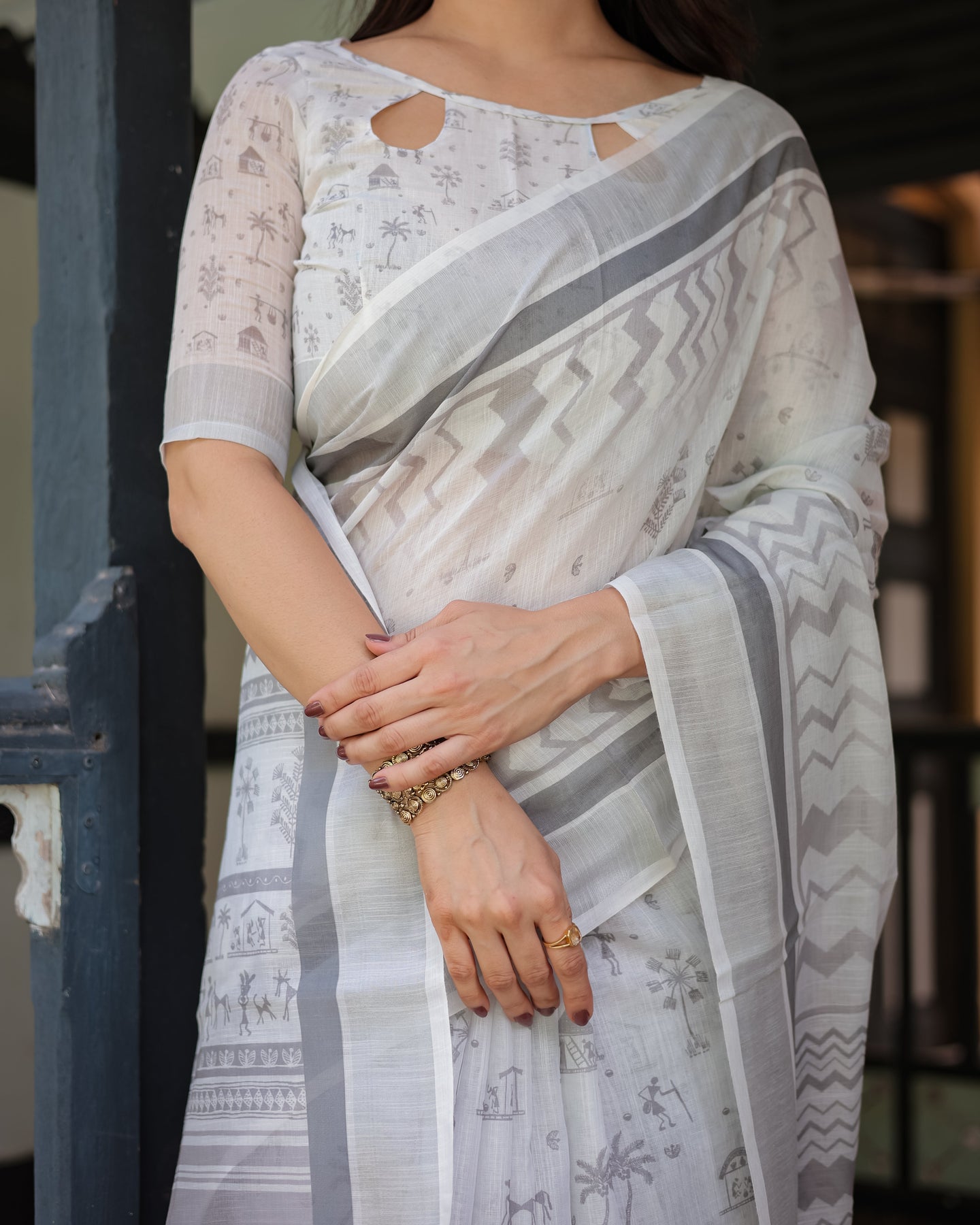 Off-White Grey Linen Saree with Tribal Motif Border | Shaadigruh SD1036