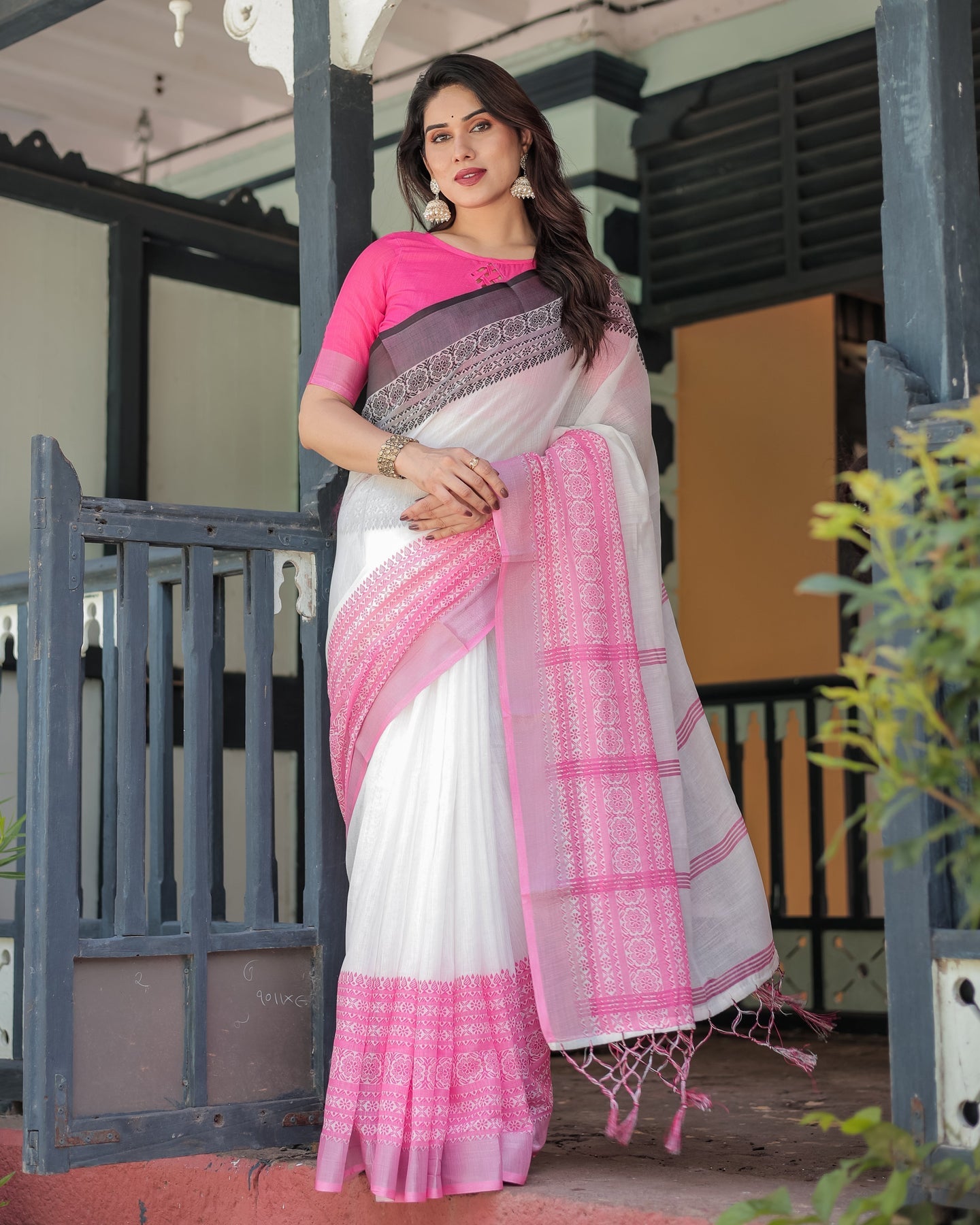 Luxury White & Blush Pink Linen Saree | Shaadigruh SD1032