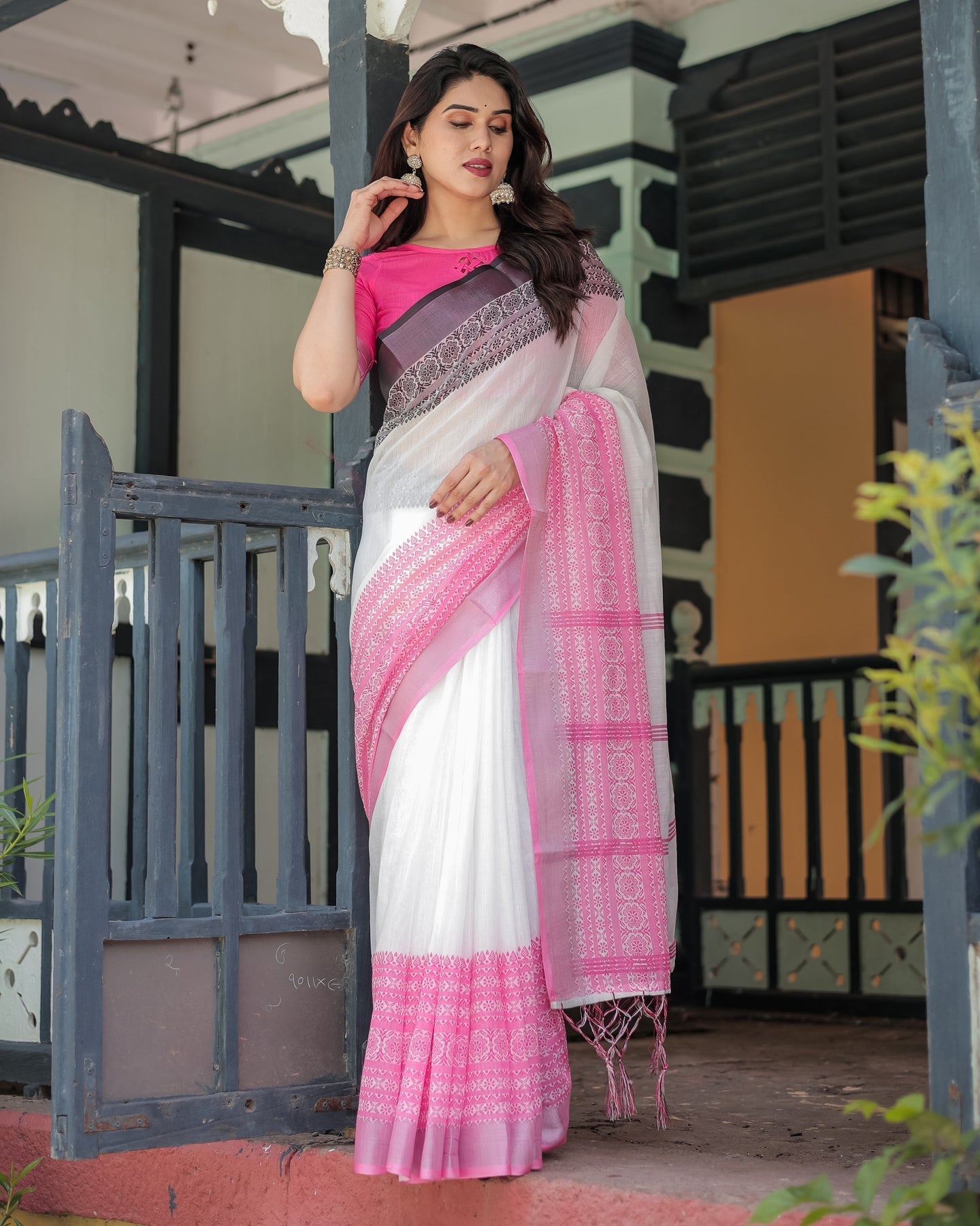 Luxury White & Blush Pink Linen Saree | Shaadigruh SD1032