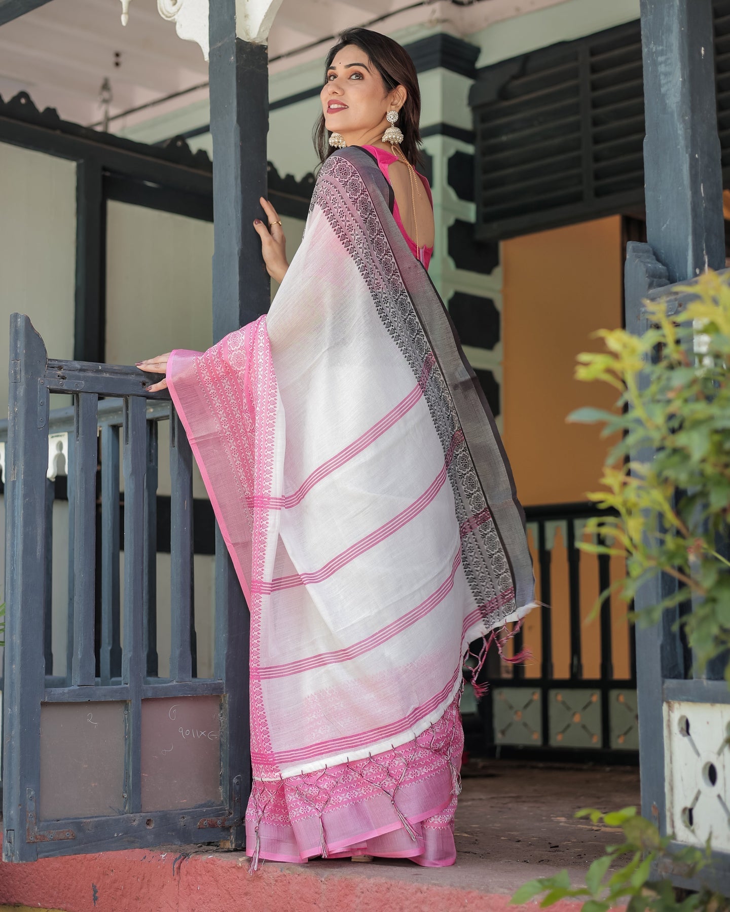 Luxury White & Blush Pink Linen Saree | Shaadigruh SD1032
