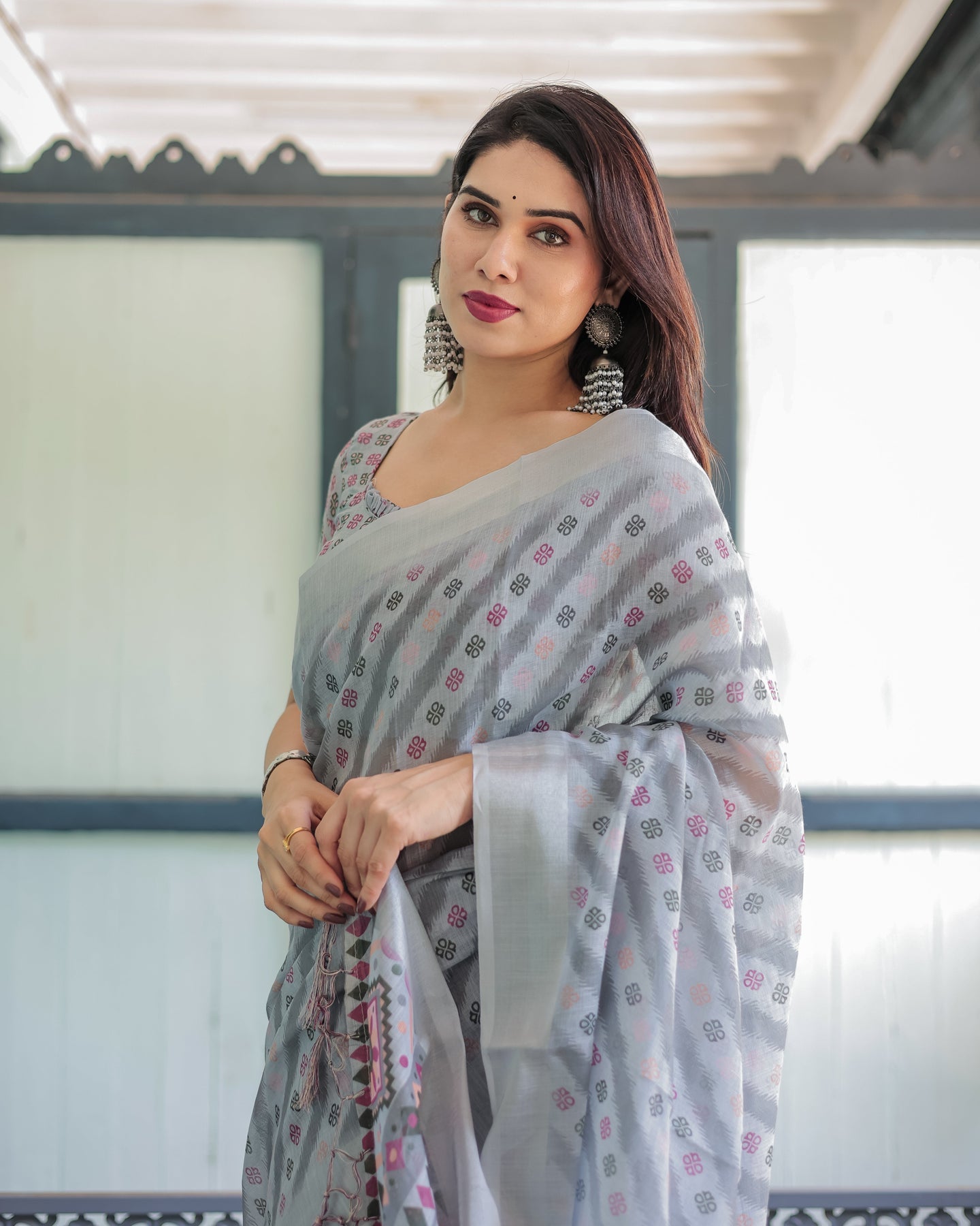 Grey Motif Linen Saree | Shaadigruh SD1045