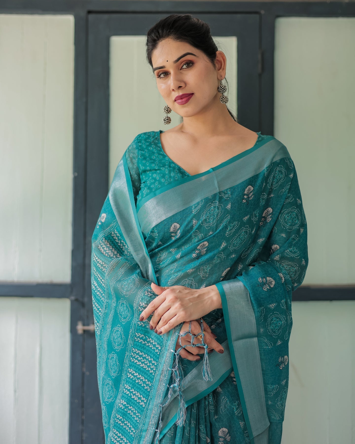 Luxury Teal Printed Linen Saree | Shaadigruh SD1003