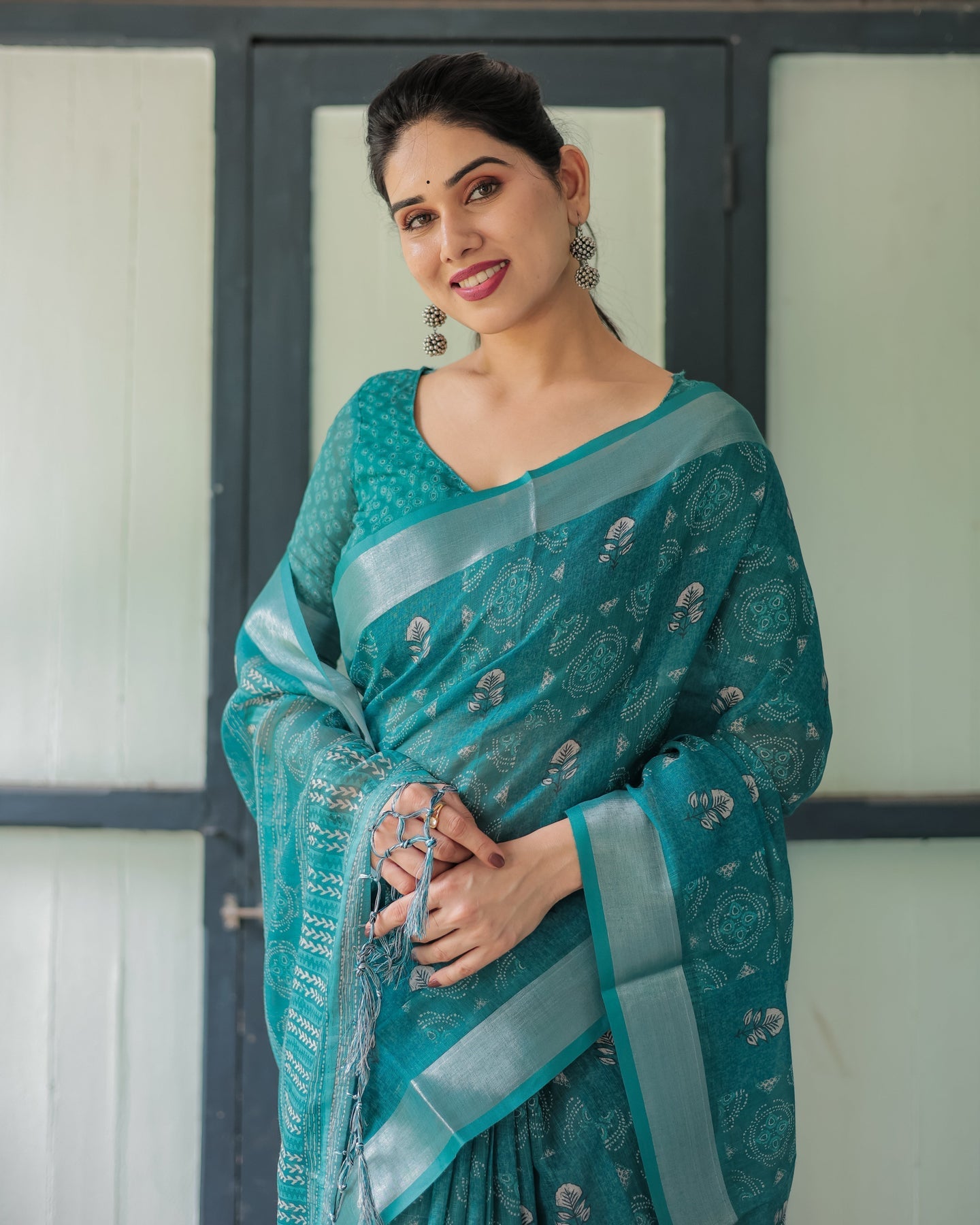 Luxury Teal Printed Linen Saree | Shaadigruh SD1003
