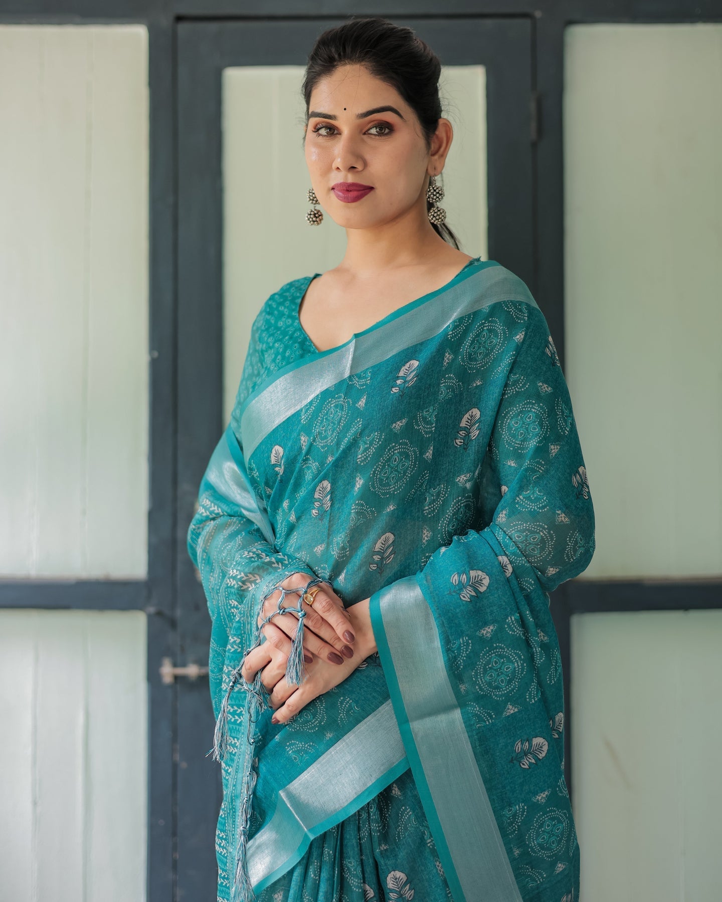 Luxury Teal Printed Linen Saree | Shaadigruh SD1003