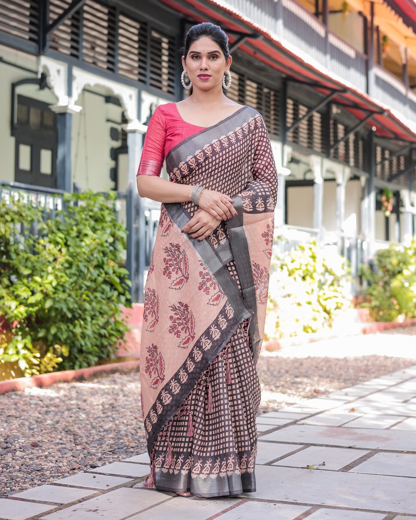 Grey Peach Printed Linen Saree | Shaadigruh SD1047