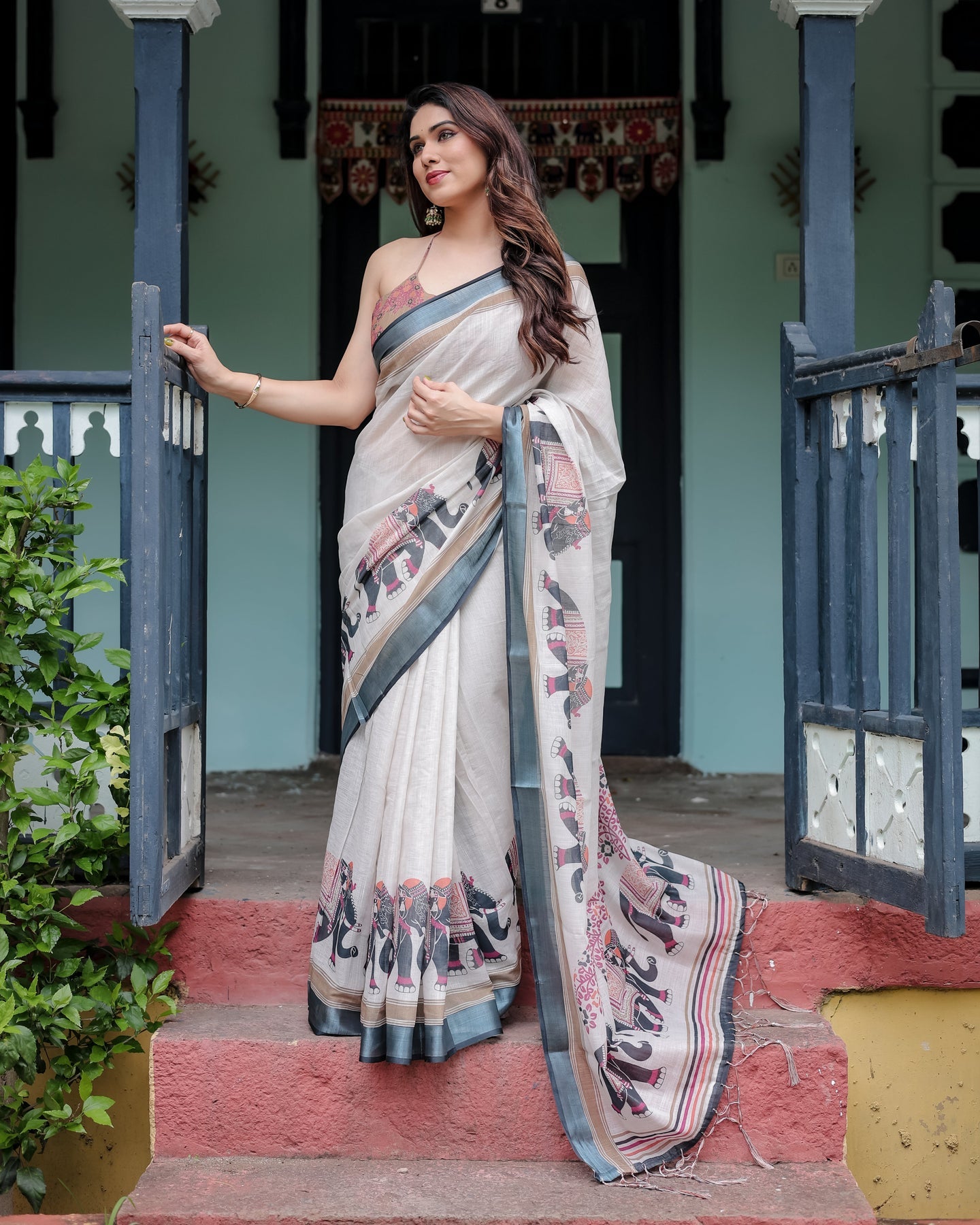 Luxury Ivory Elephant Motif Linen Saree | Shaadigruh SD1015