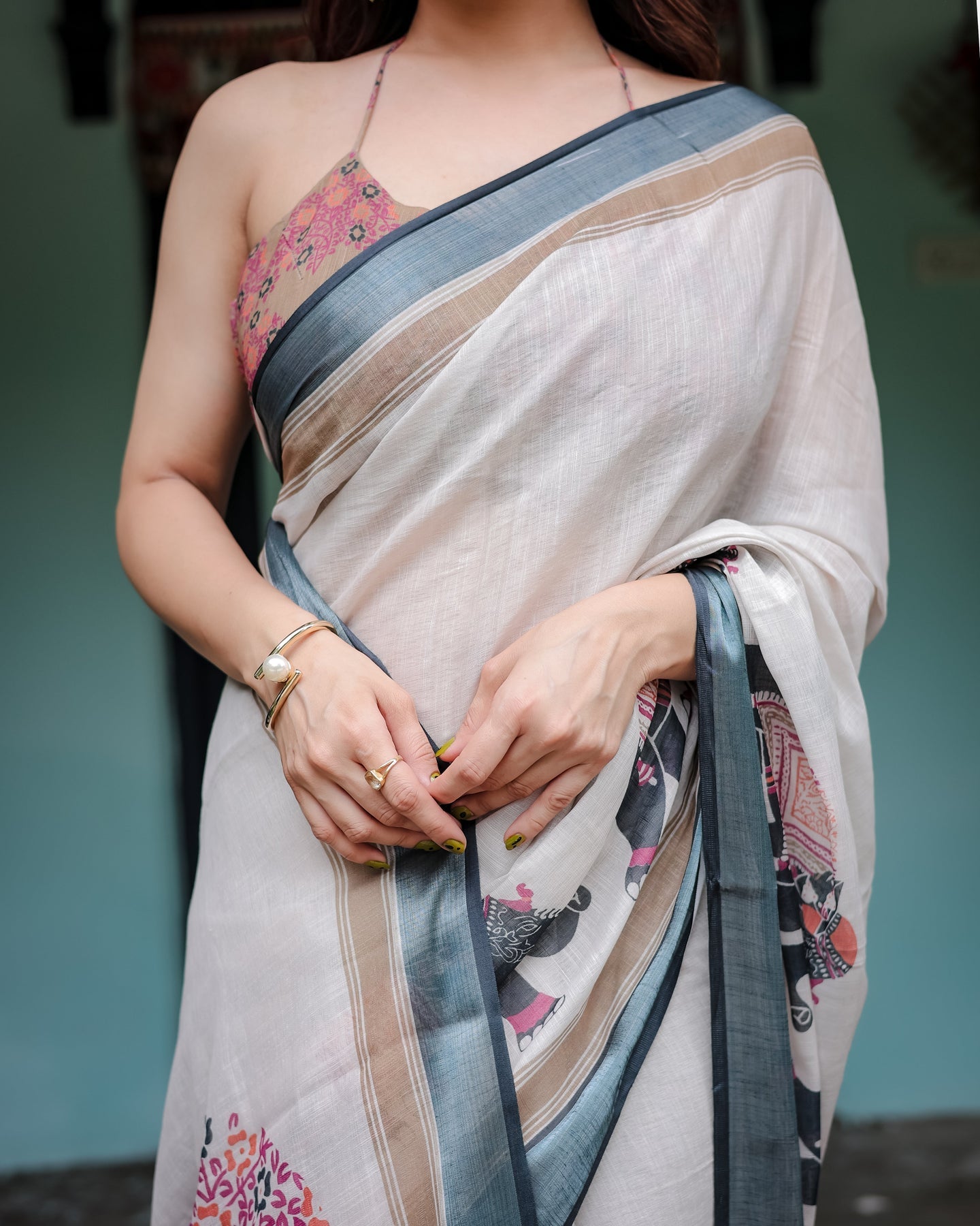 Luxury Ivory Elephant Motif Linen Saree | Shaadigruh SD1015
