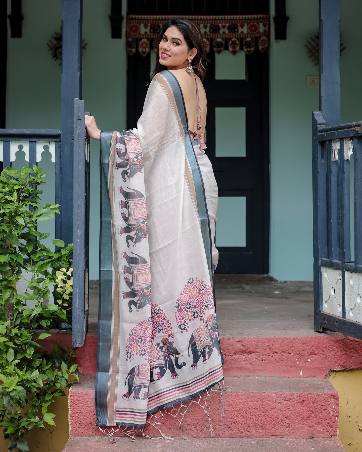 Luxury Ivory Elephant Motif Linen Saree | Shaadigruh SD1015