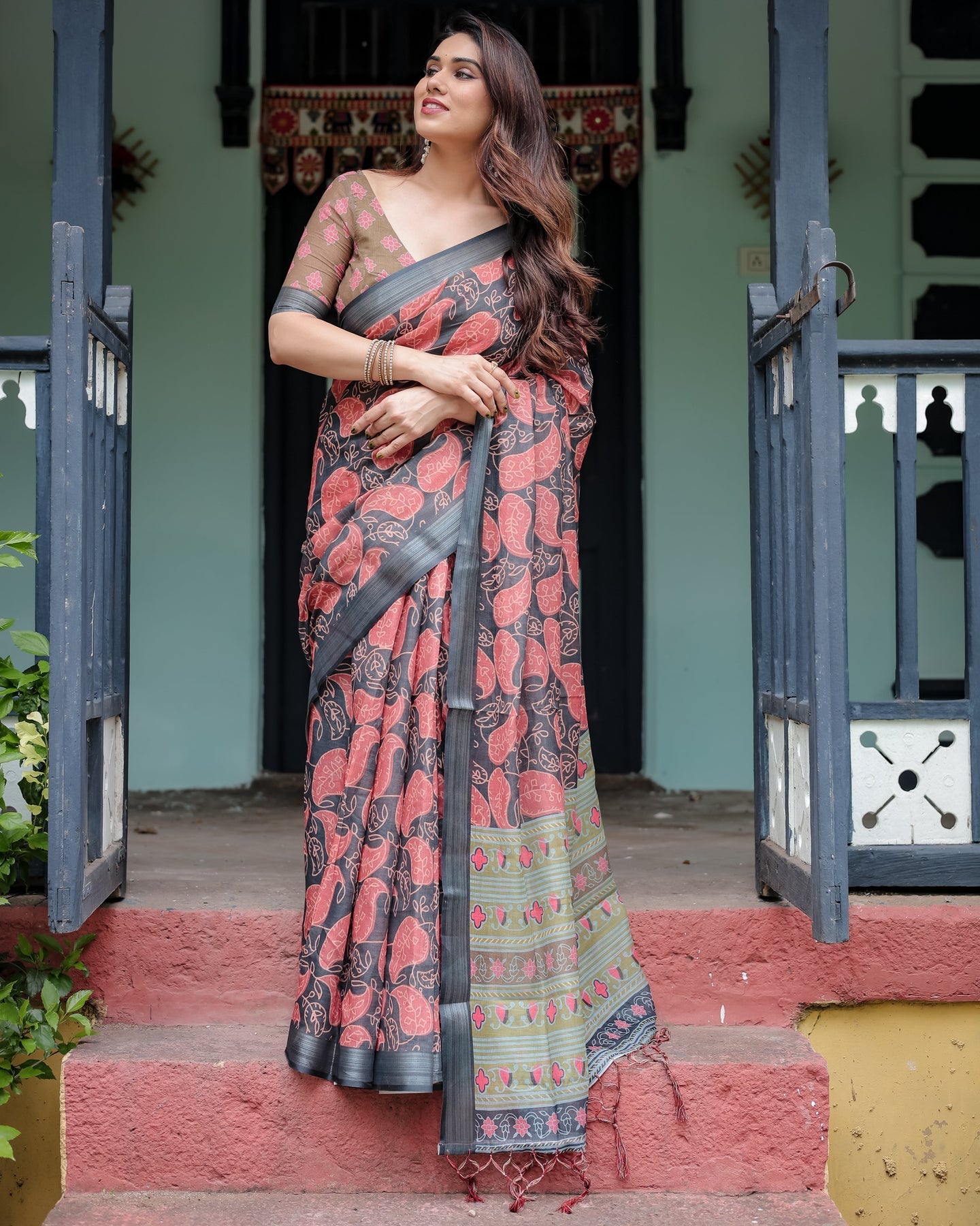 Charcoal Black Paisley Linen Saree | Shaadigruh SD1042