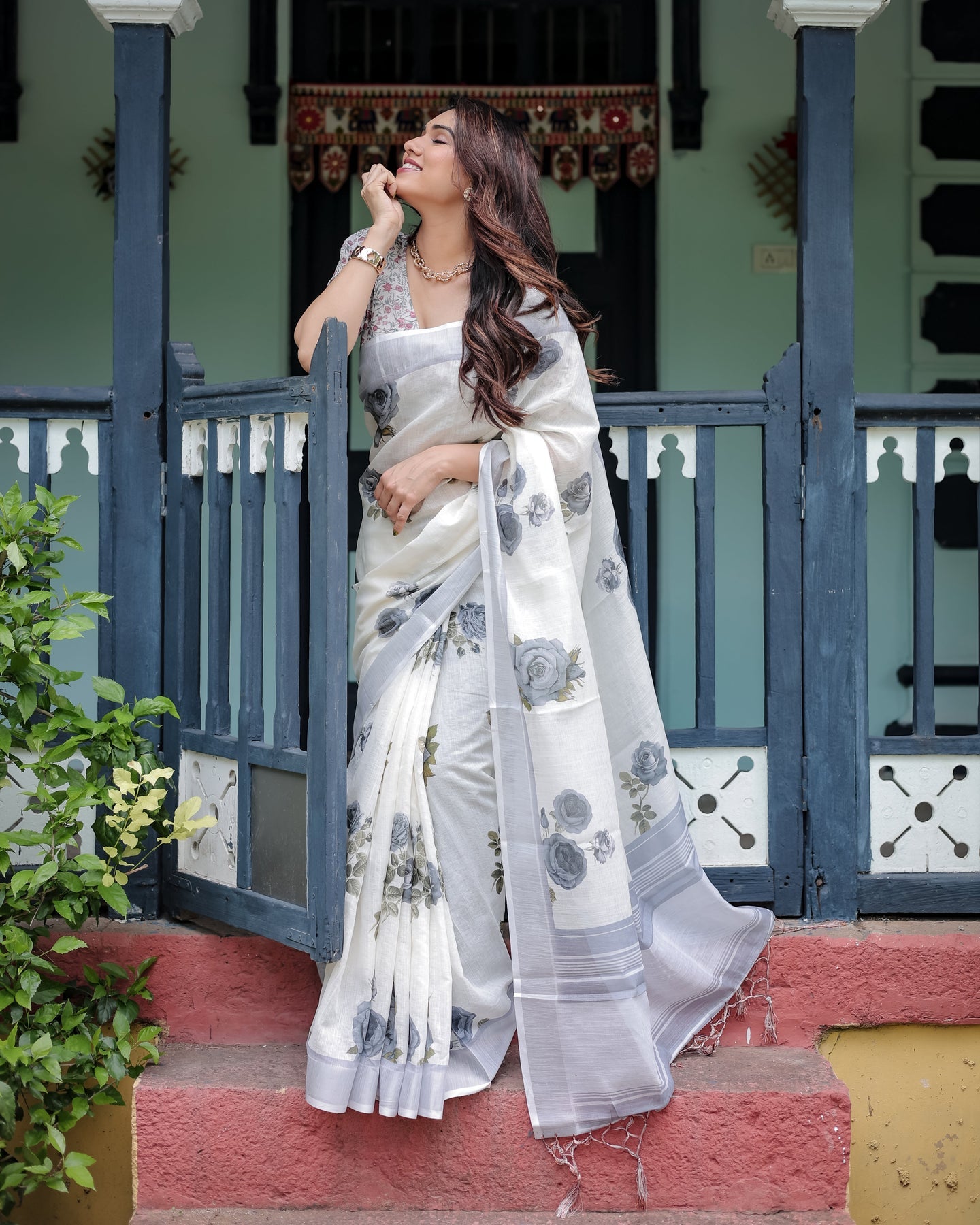 Luxury Ivory Floral Linen Saree | Shaadigruh SD1009