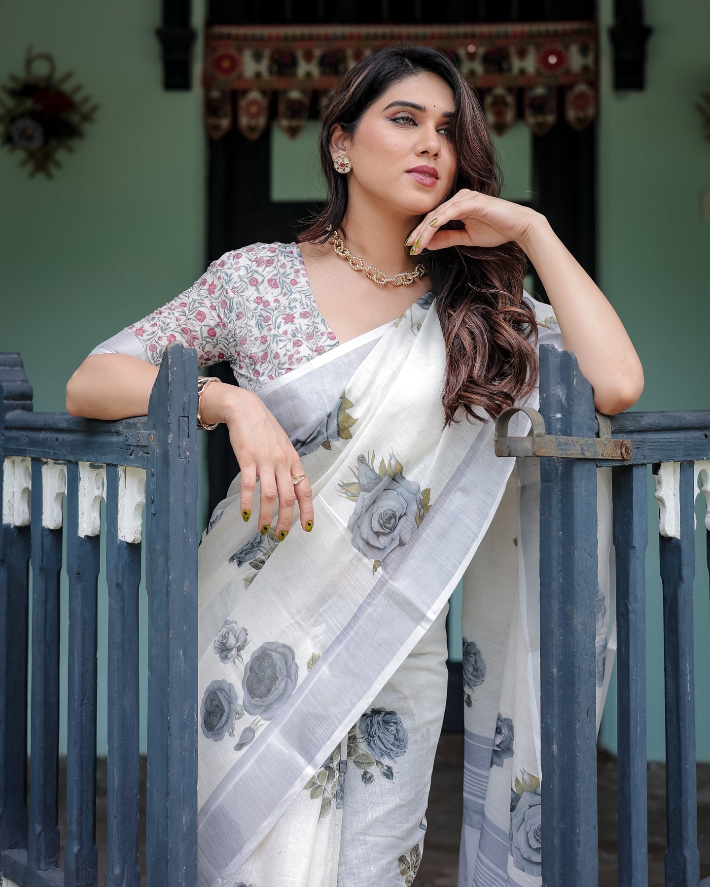 Luxury Ivory Floral Linen Saree | Shaadigruh SD1009