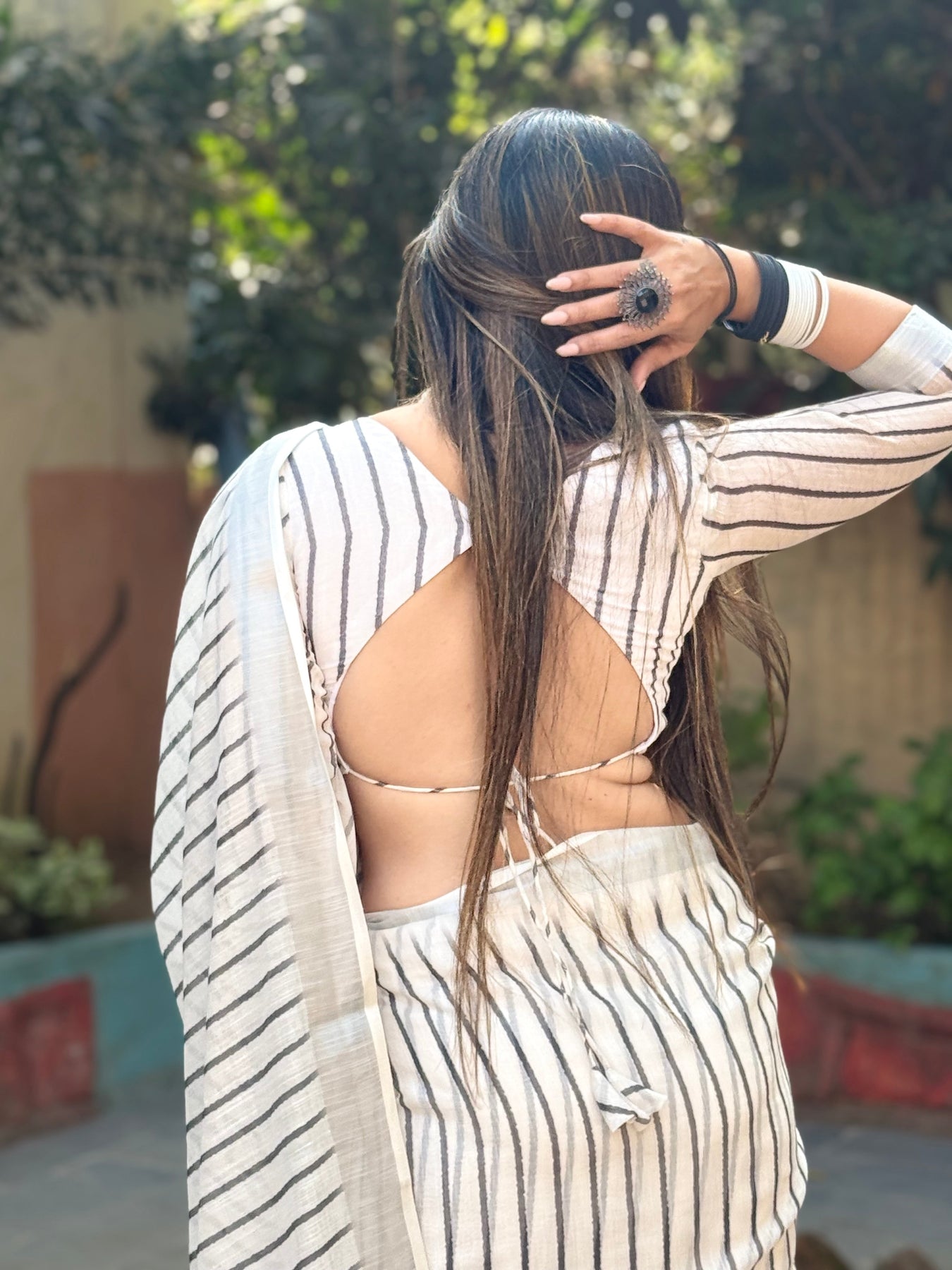 Luxury Off-White Striped Linen Saree | Shaadigruh SD1031