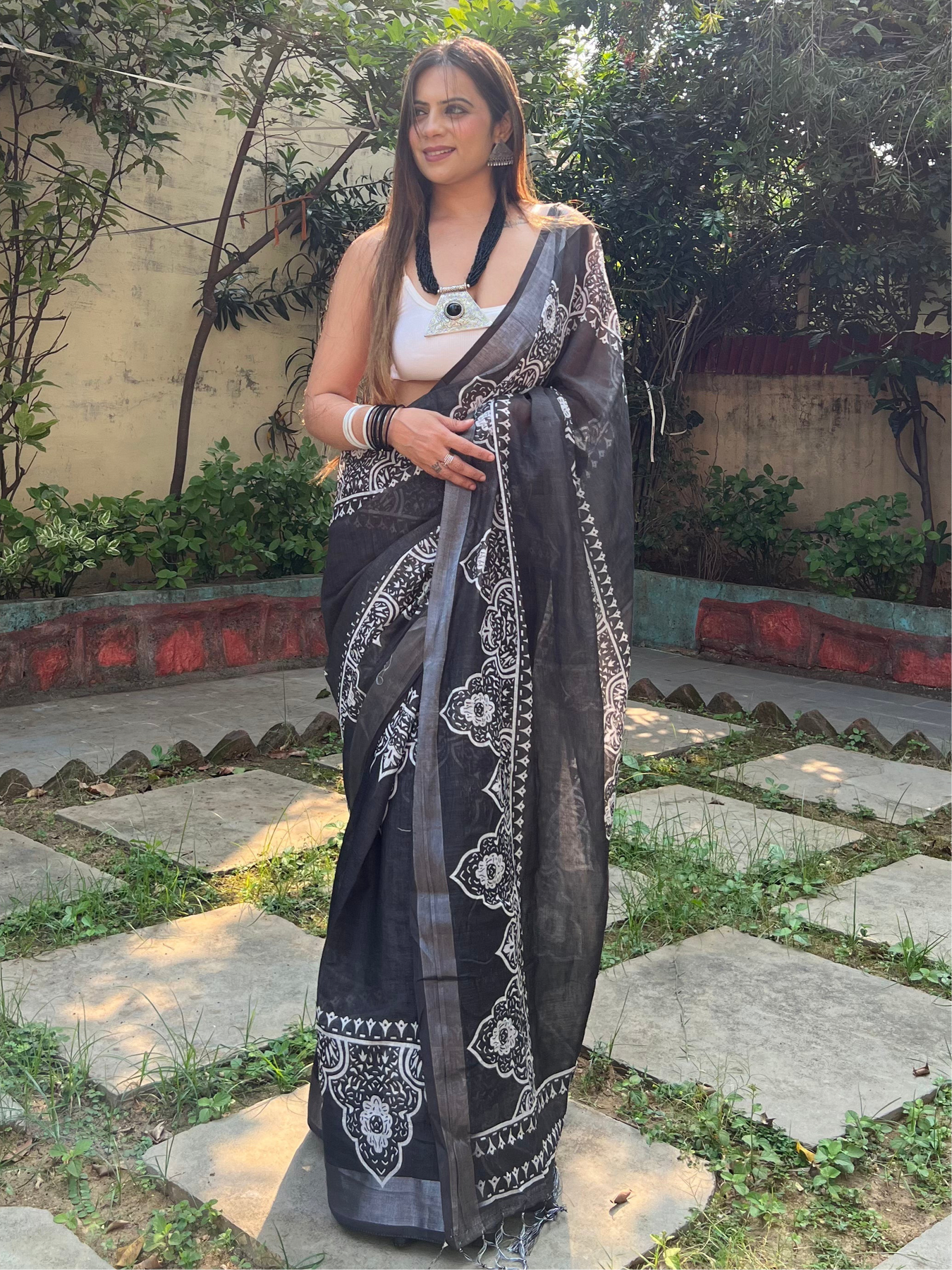 Charcoal Black Printed Linen Saree | Shaadigruh SD1038