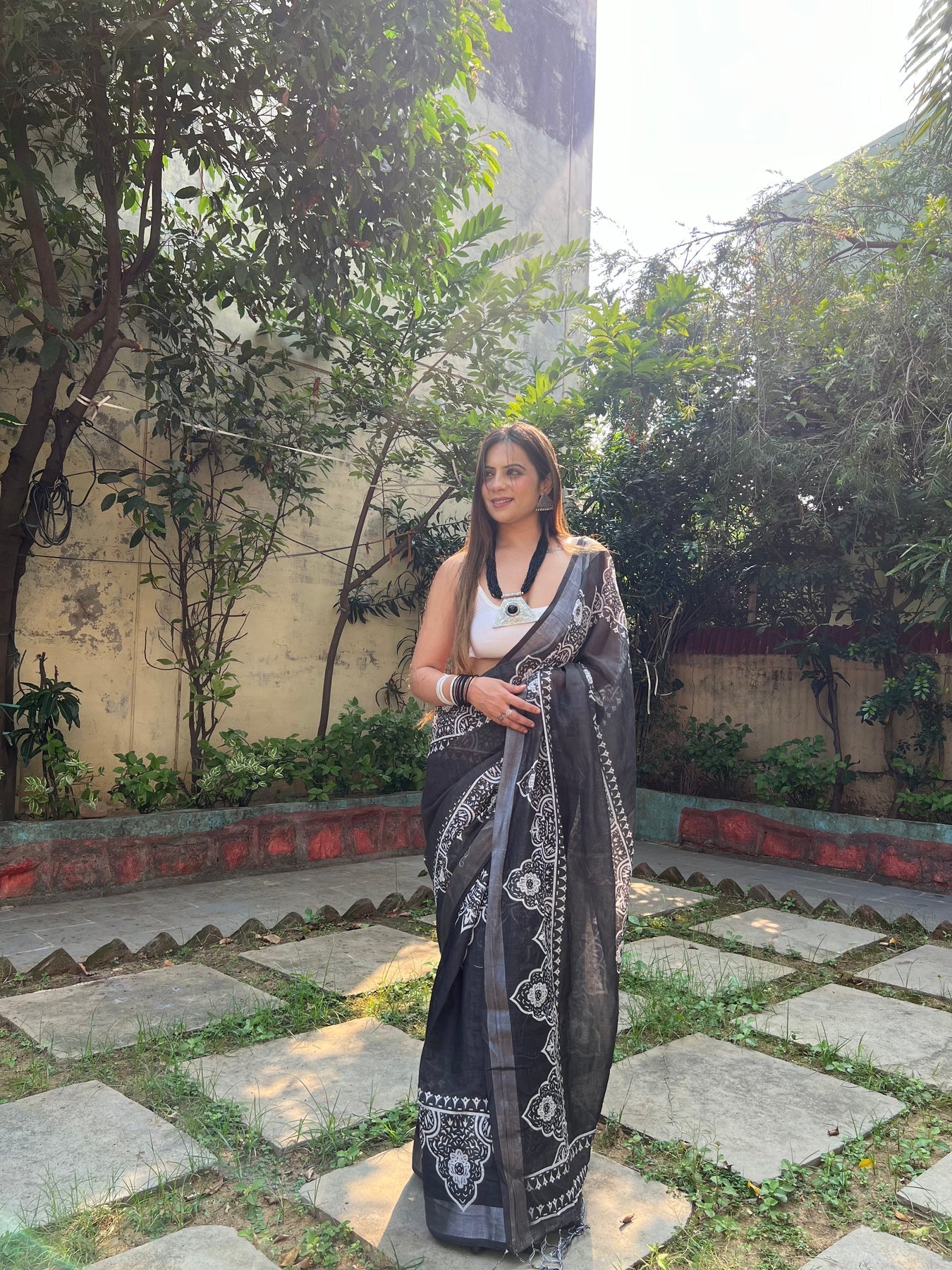 Charcoal Black Printed Linen Saree | Shaadigruh SD1038