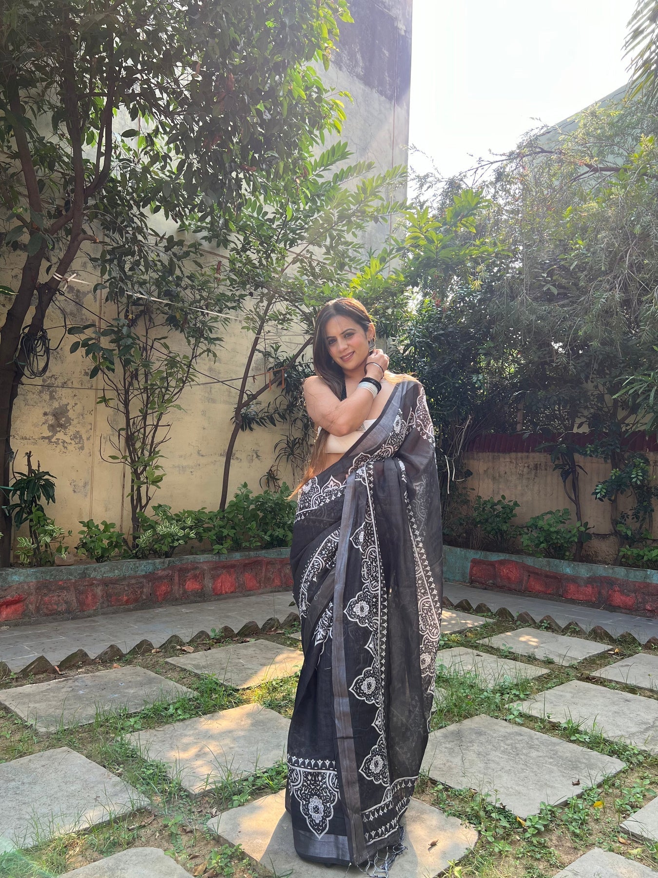 Charcoal Black Printed Linen Saree | Shaadigruh SD1038