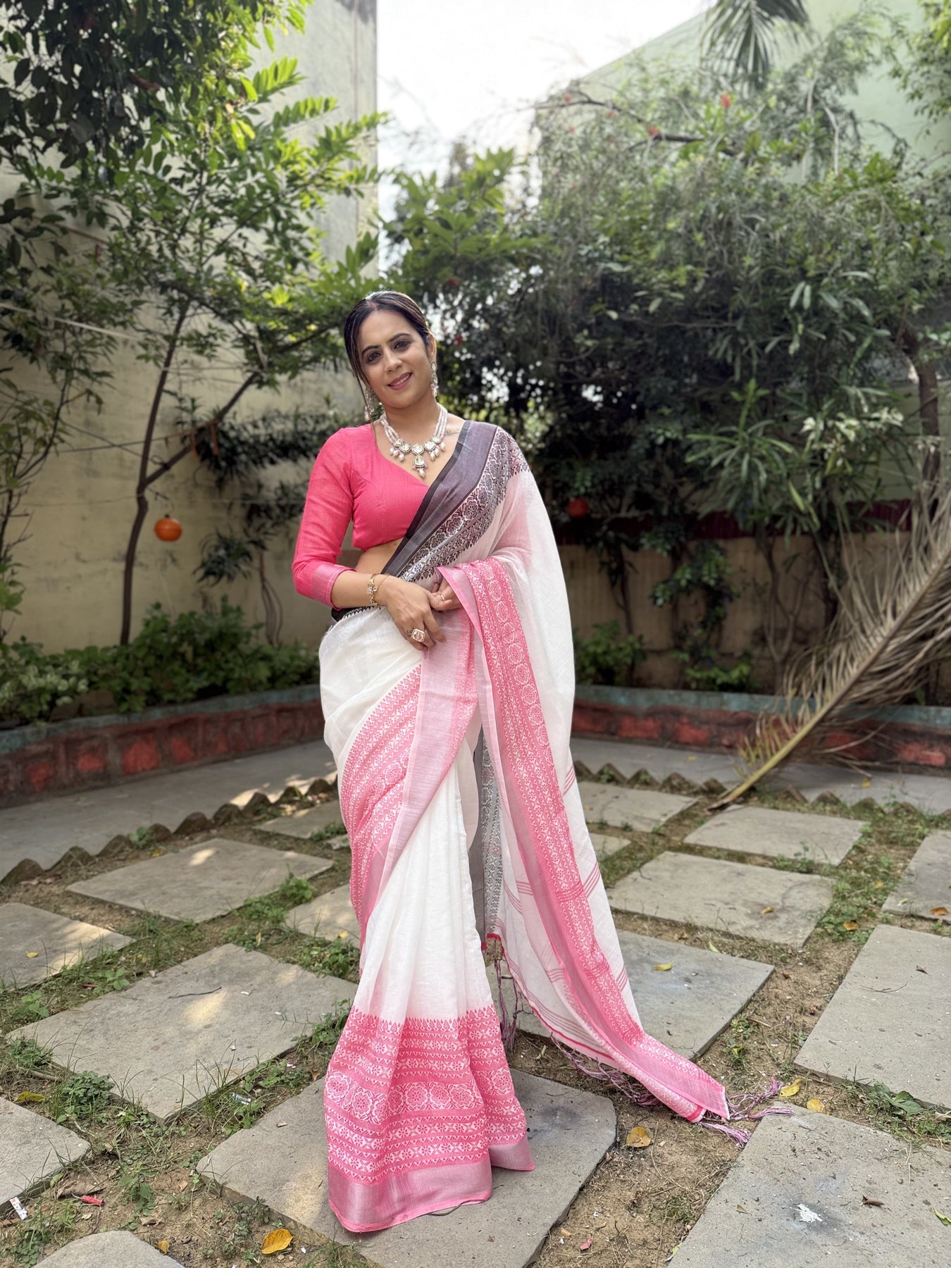White & Blush Pink Linen Saree | Shaadigruh SD1043