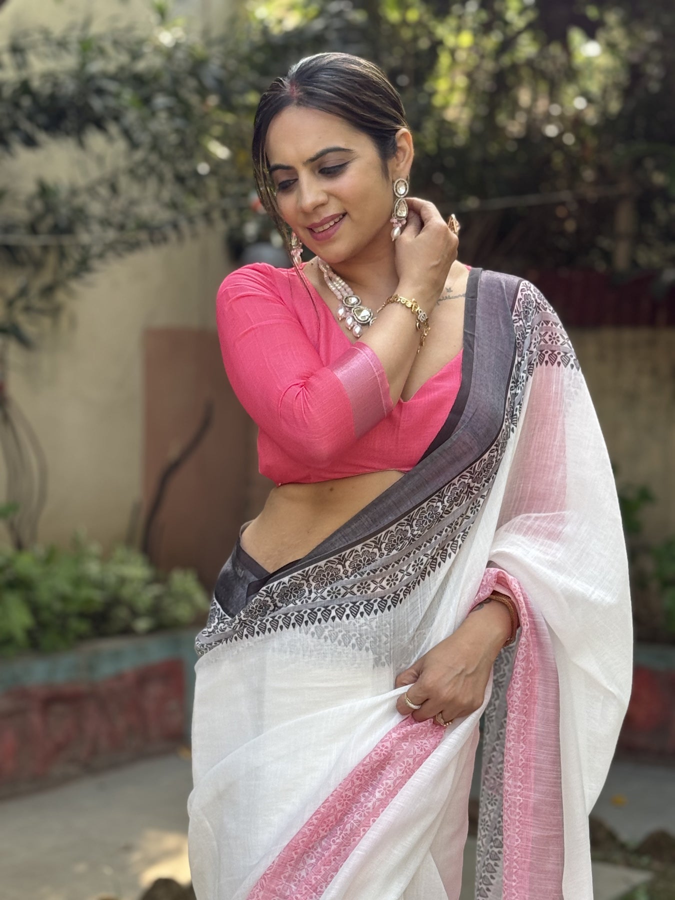 White & Blush Pink Linen Saree | Shaadigruh SD1043