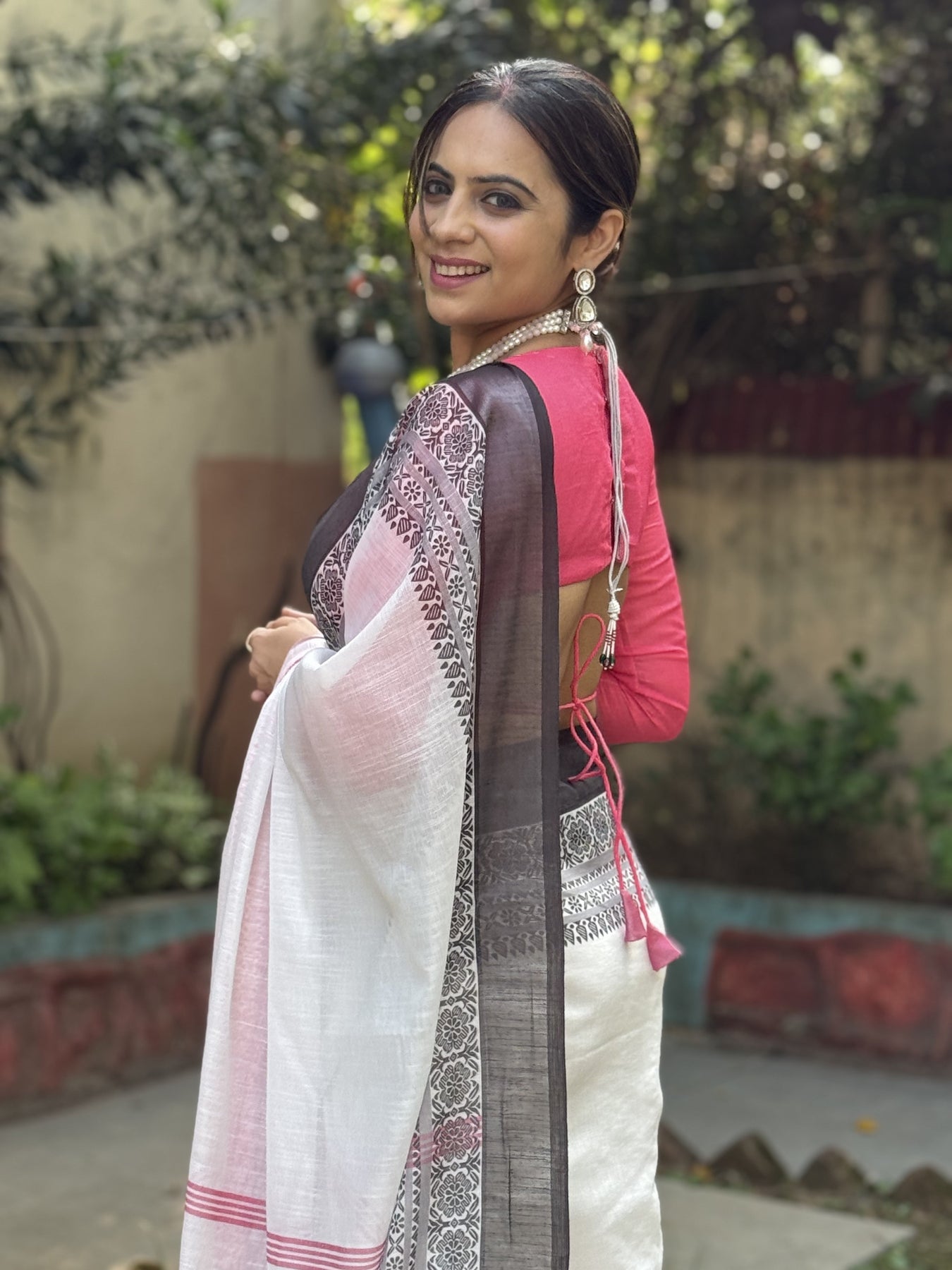 White & Blush Pink Linen Saree | Shaadigruh SD1043